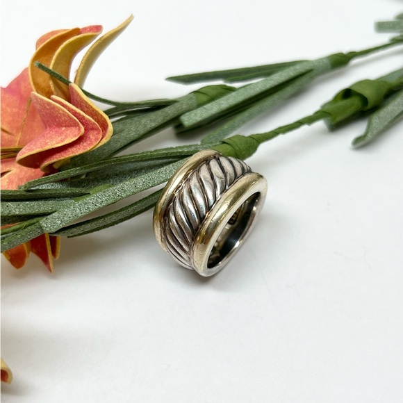 David Yurman Thoroughbred Cable Ring .925/14K Gold - Picture 5 of 9